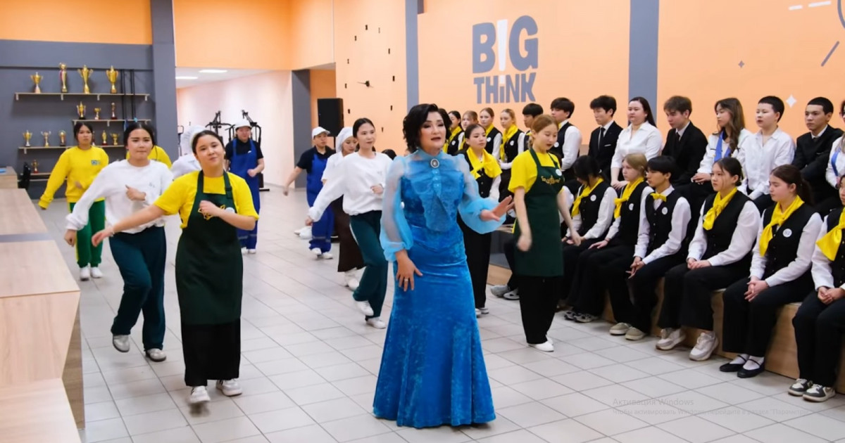 Астанада колледж студенттері жұмысшы мамандықтарды дәріптейтін бейнебаян түсірді