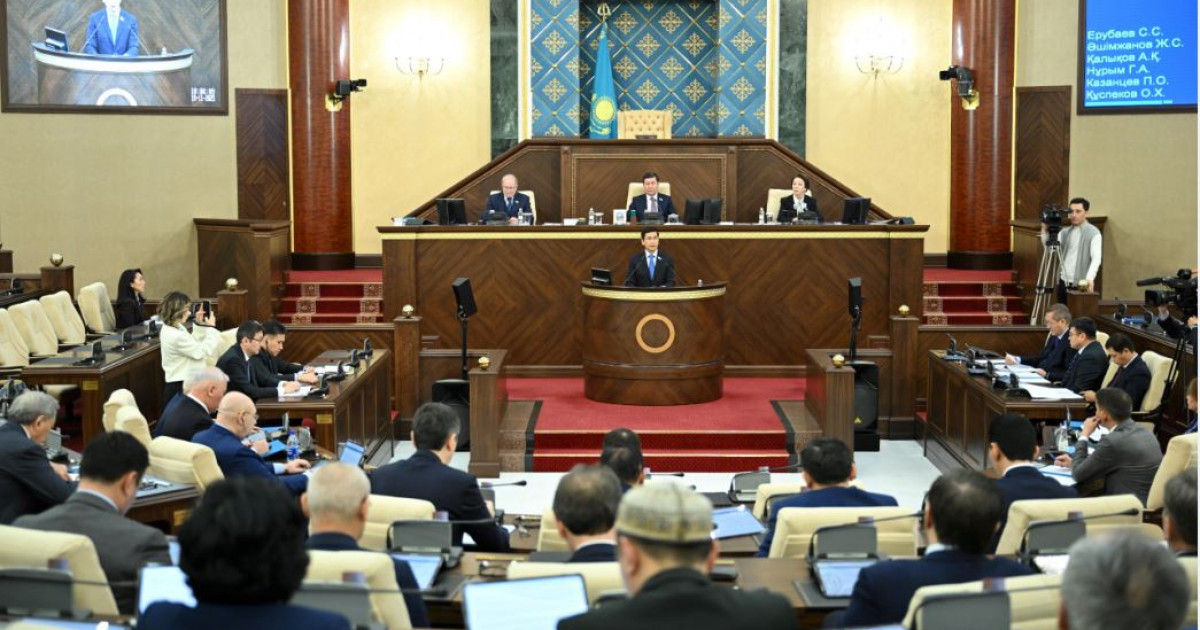 Еңбек жағдайын жетілдіру бойынша заң жобасын мақұлдады