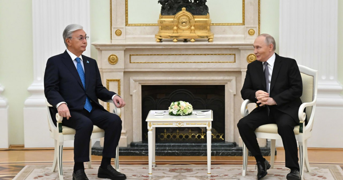Кремльде Қасым-Жомарт Тоқаев пен Владимир Путиннің бейресми кездесуі басталды