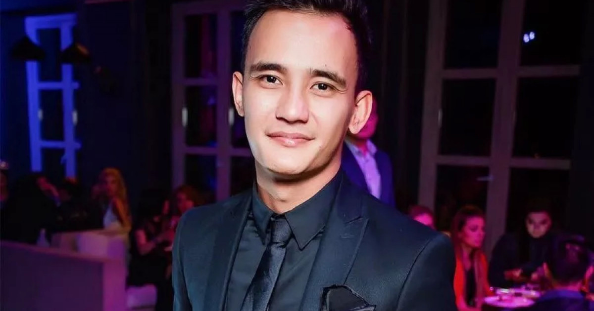 Әли Оқапов концертте жылап қалды (видео)