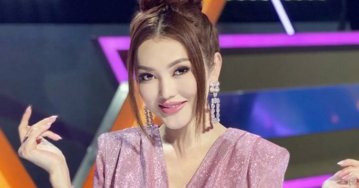 «Мені мазақ етудің керегі жоқ»: Ерке Есмахан оқырмандарына ашуланды