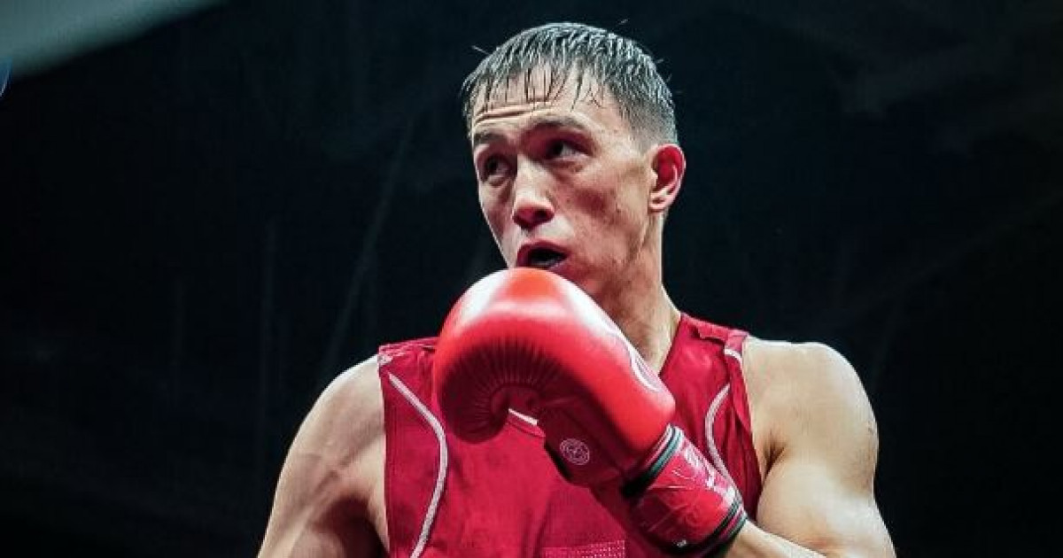 Сұлтанбек Айбарұлы өзбек боксшысын жеңіп, алтын медаль алды