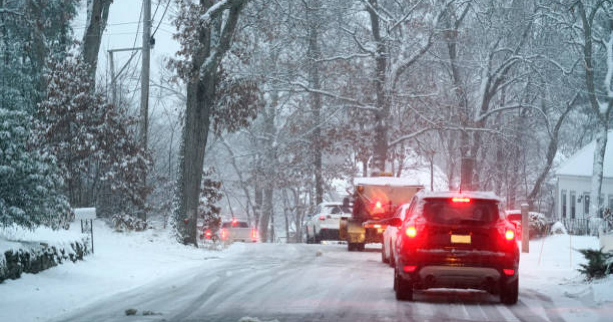 Ауа райы бұзылып, Батыс Қазақстан және Ақтөбе облысында жол жабылды