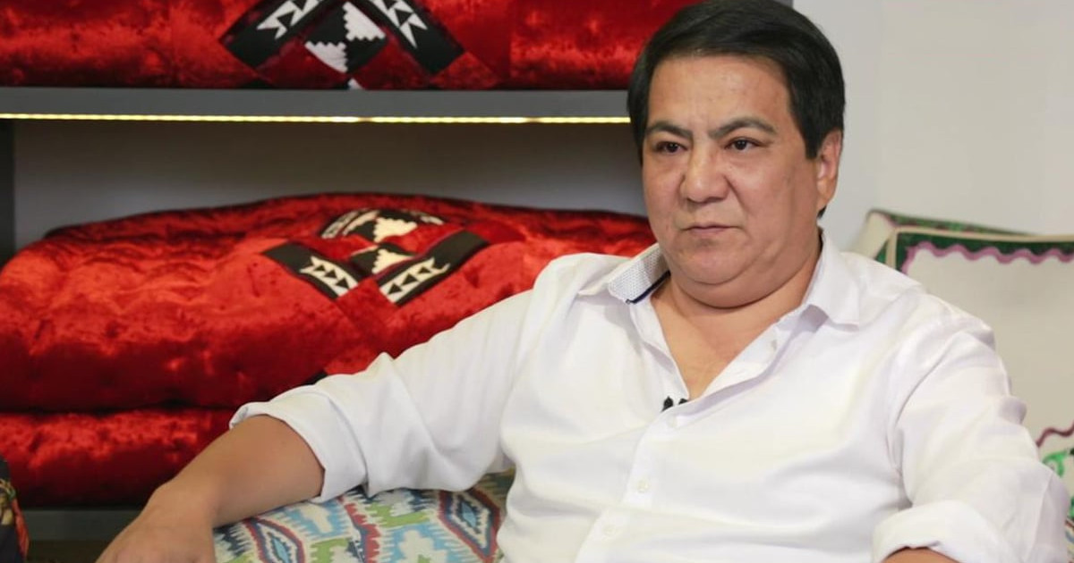 «Біреуге міндетсінбеу керек!»: танымал әртіс намаз оқитындарды сынға алды