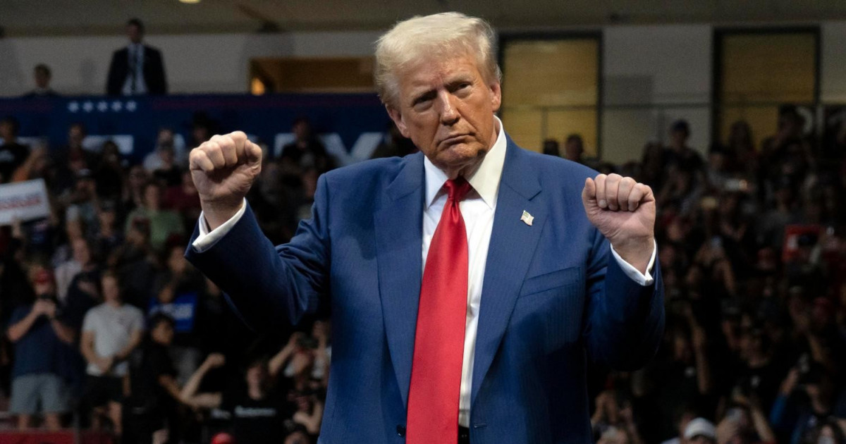 Дональд Трампқа FIFA-ның «Бейбітшілік» сыйлығын табыстады