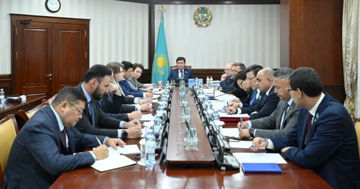 Мәжіліс Үкіметтің ақпаратын тыңдайды