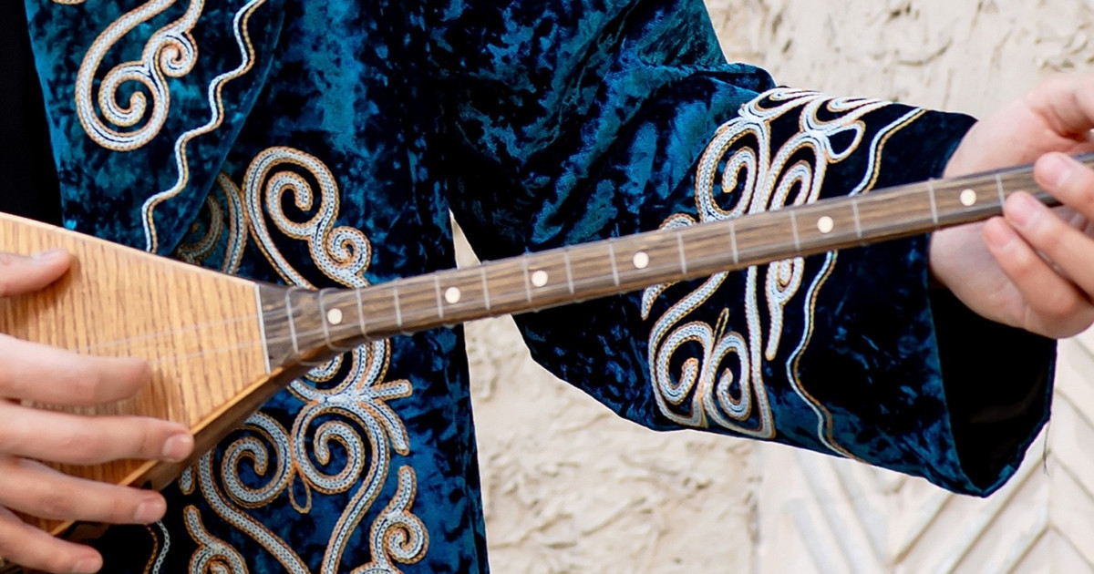 Әміре Қашаубаевтың тарихи өнер көрсеткеніне 100 жыл толды