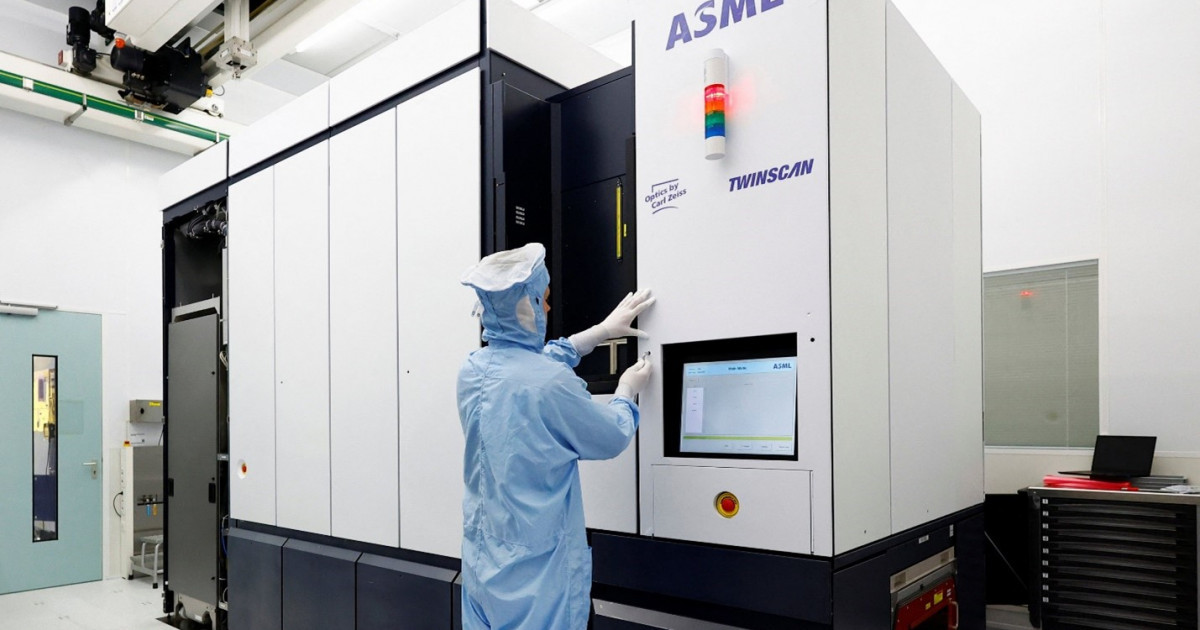 400 миллион доллар тұратын құпия машинаны қытайлықтар еуропалық компанияның бұрынғы қызметкерлерін сатып алып жасаған