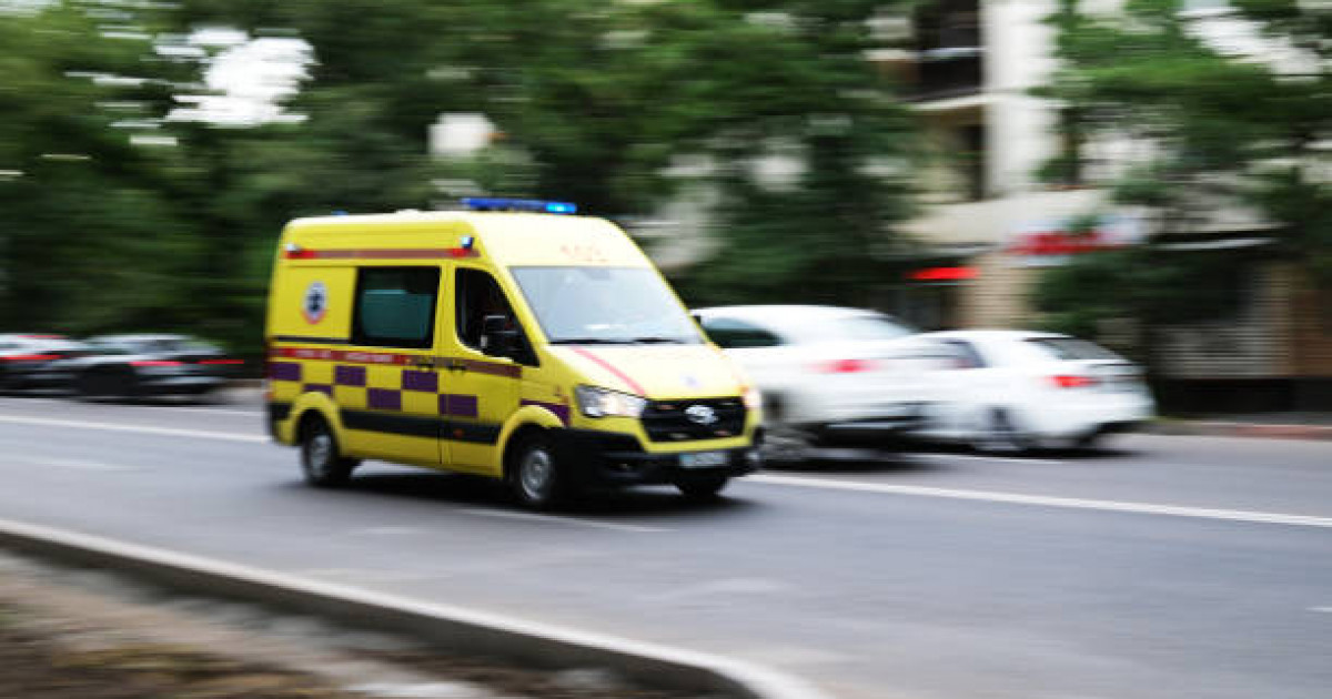 Алматыда жолаушылар автобусын басқарған жүргізуші жол үстінде көз жұмды