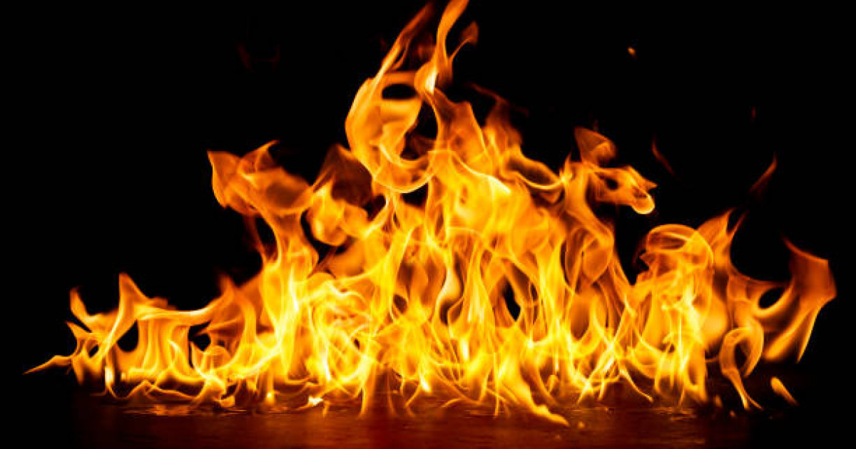 Астанада көпқабатты тұрғын үйде шыққан өрт кезінде 23 адам эвакуацияланды