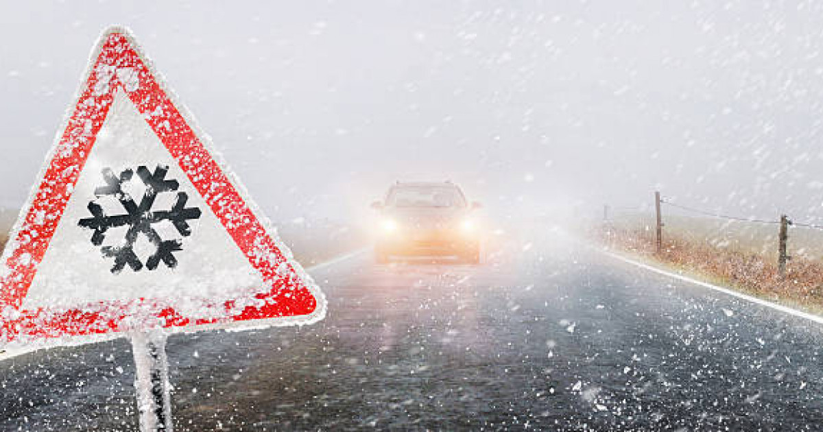 Ауа райы күрт бұзылып, Маңғыстау облысында жол жабылды