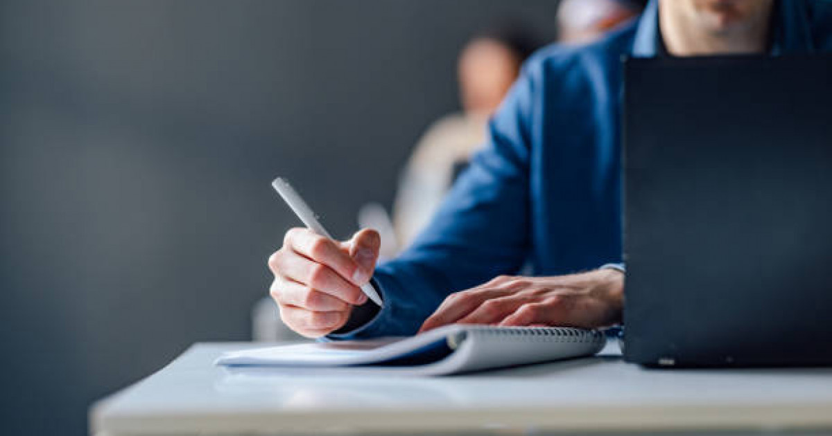 «Университетке емтихансыз түсіріп беремін»: Астанада 480 мың теңге алған күдікті ұсталды