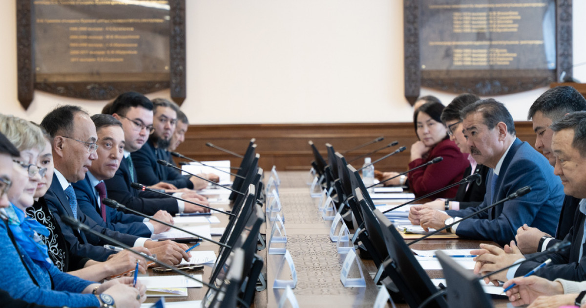 Еуразия ұлттық университетінде жаңа Конституция жобасының негізгі тұжырымдары талқыланды