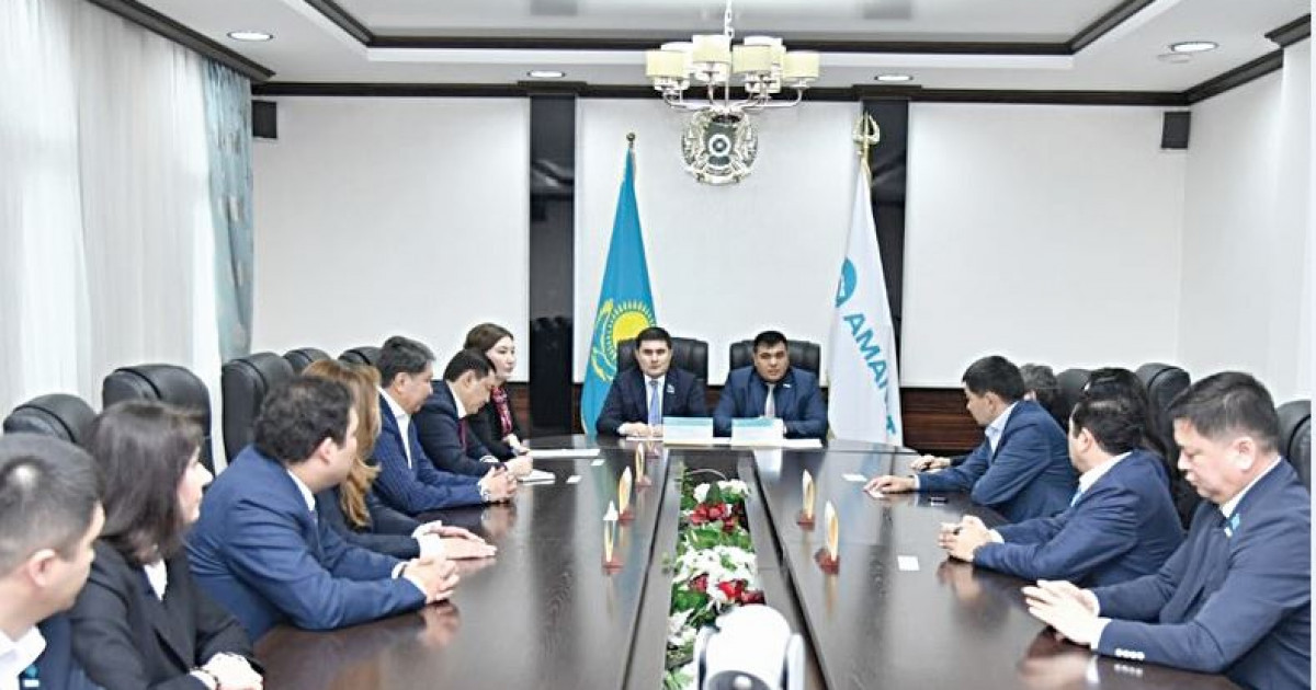 Фракция жұмысына серпін беріледі