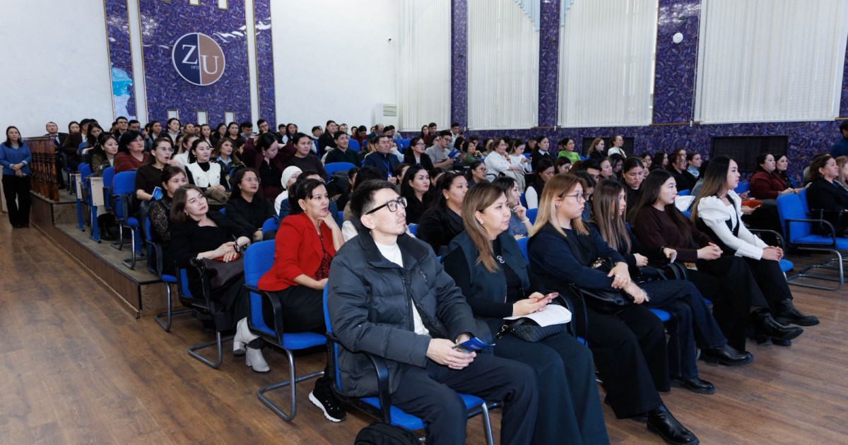 Студенттерге жасанды интеллект платформаларын пайдалану тәсілі оқытылды