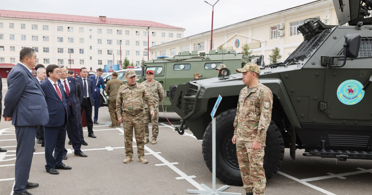 Заң мен тәртіп сақшылары: Ұлттық ұлан Конституциялық сот өкілдерін қабылдады