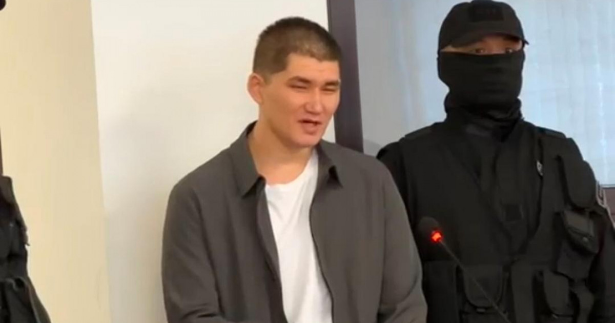 Бір отбасын қырып салған Сәрсемәлиев сотта өз әрекетін ақтап алуға тырысты