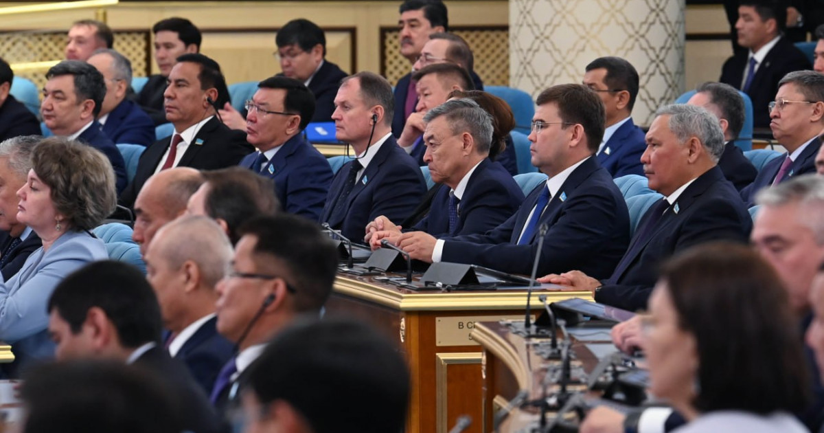 Стратегиялық маңызға ие – Президент көлік-логистика саласы туралы пікір білдірді