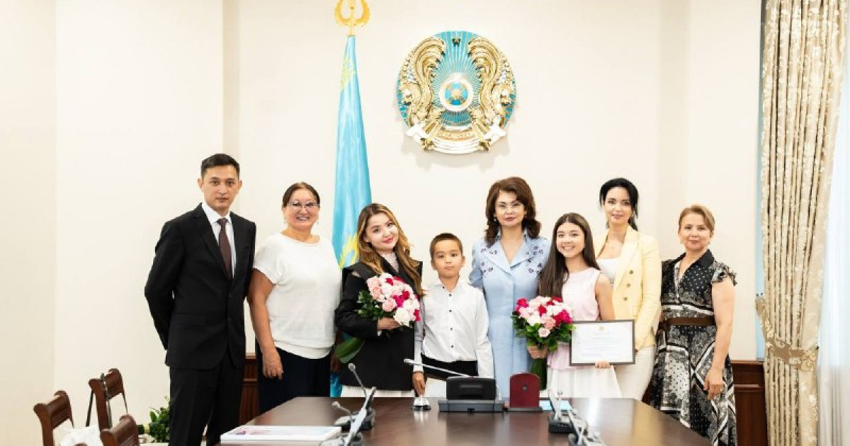 Аида Балаева халықаралық музыкалық байқаулардың жүлдегерлерін құттықтады