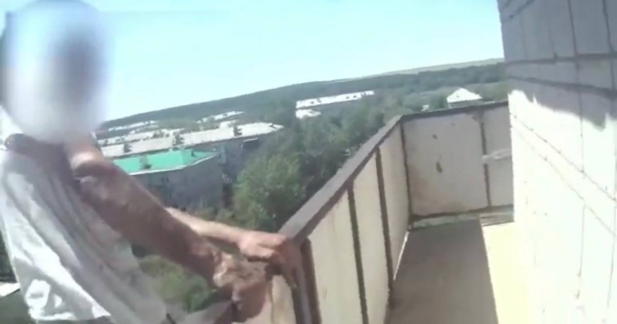 Ақмола облысында полицейлер ер адамды құтқарып қалды