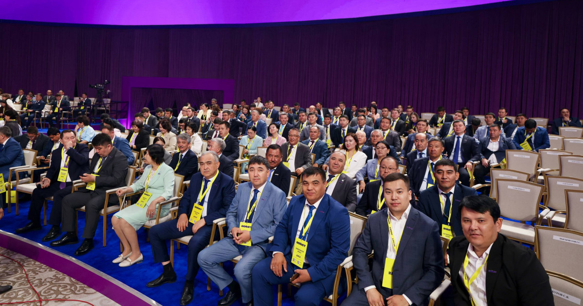 Астанада «Әділет» партиясының кезектен тыс III съезі басталды