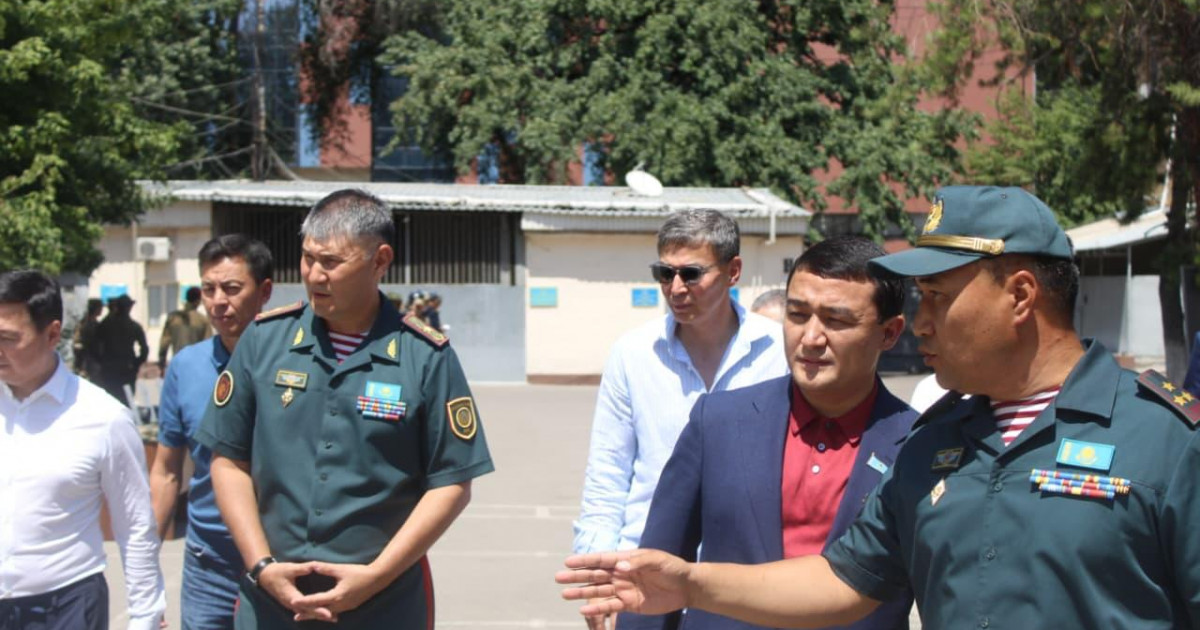 Мәслихат депутаттары Ұлттық ұланның қызметімен танысты