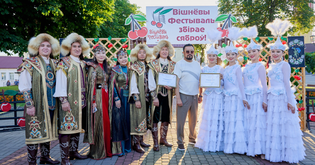 Сүйінбай атындағы филармонияның өнерпаздары халықаралық фестивальде ел мерейін үстем етті