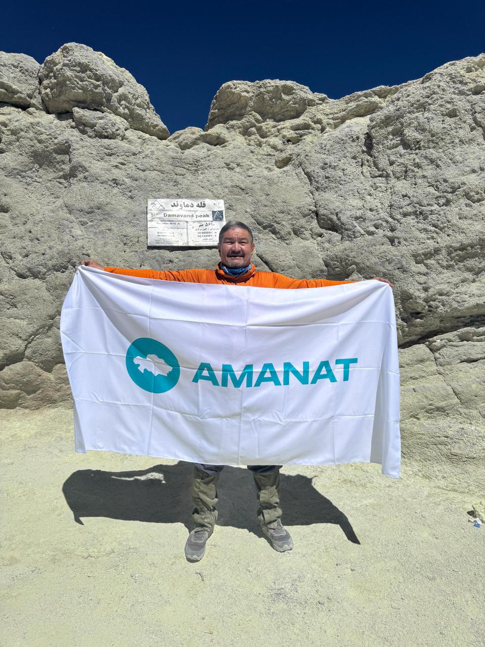 Толық піскен әйелдердің порнофотосуреттері Емізіктерді сору және жалау