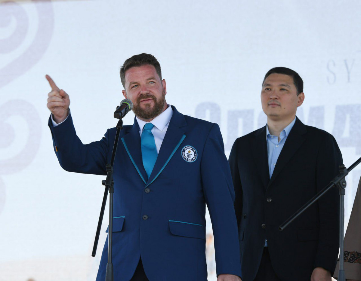 Жыныстық қатынаспен айналысатын аналар