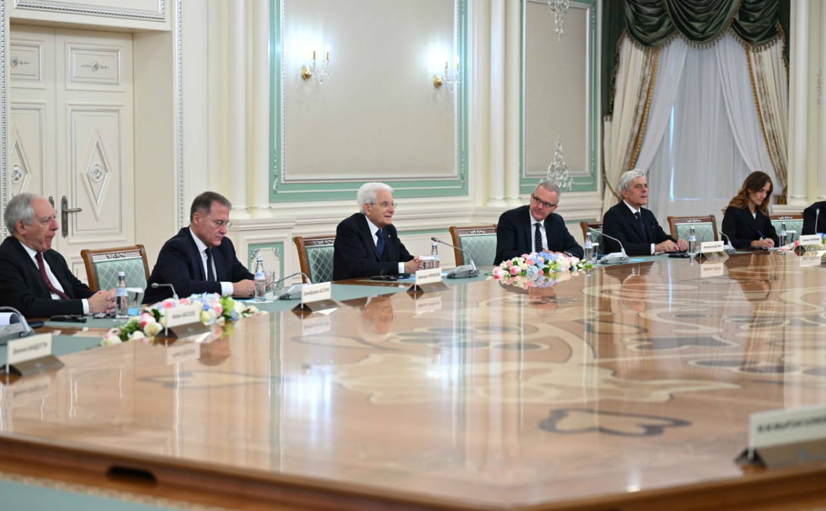 Мен Краматорскіден жезөкше іздеймін.