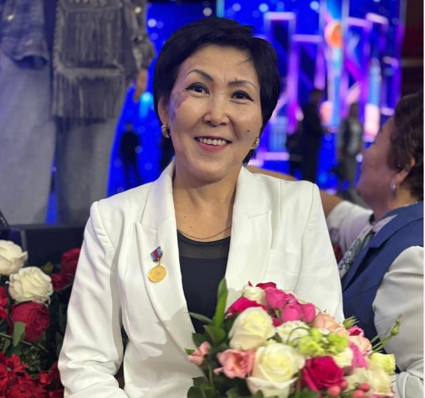 Кештерде дәретханада жыныстық қатынас