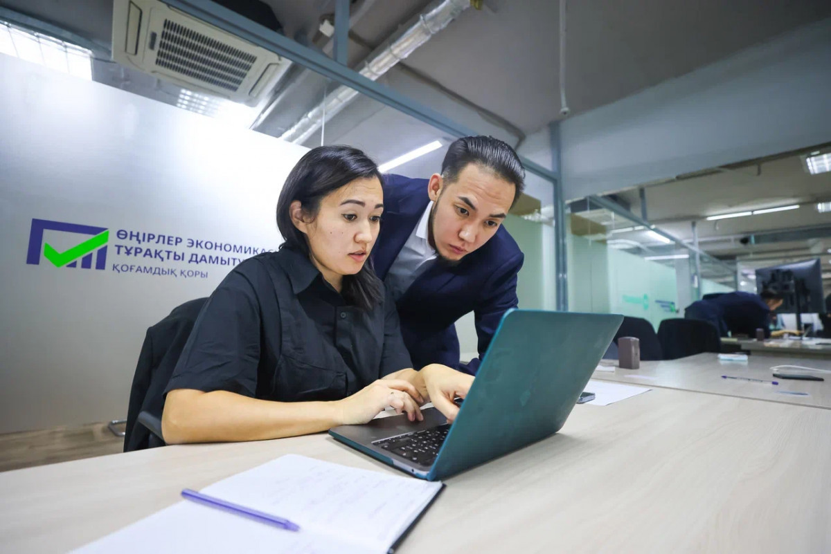 Үлкен порно тесіктер