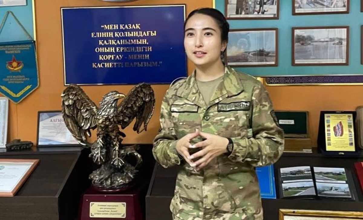 Үлкен сиськи және жопы бейне