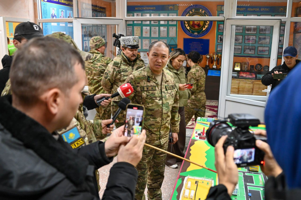 Пер Вудмонмен порно көру Харьковтағы секс үшін жігіттер