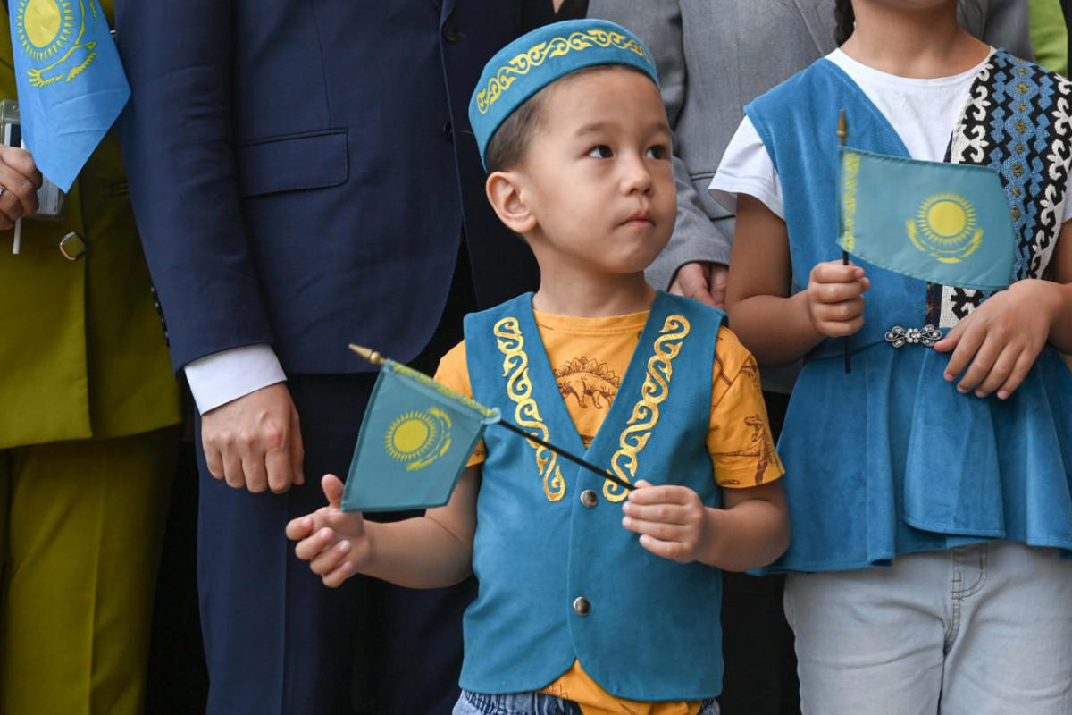 Әкесі мен қызы порно орысша Еркек мастурбация камерасы