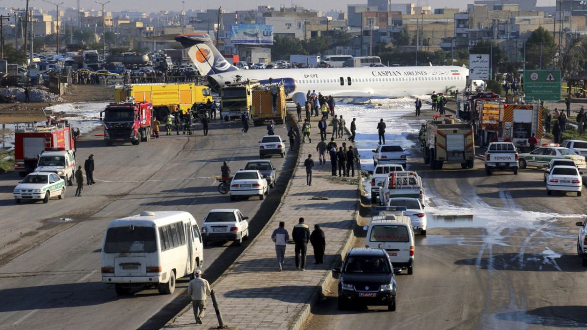Иранда 136 жолаушысы бар ұшақ көшеге шығып кетті
