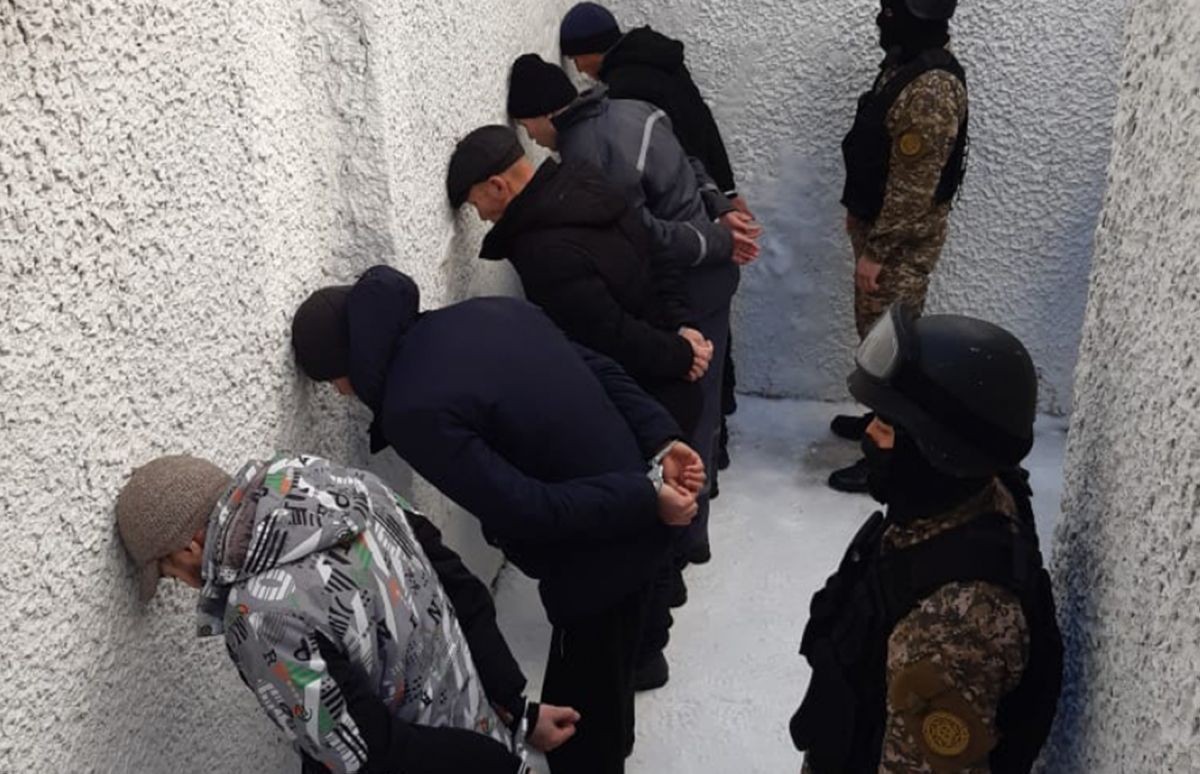 Қарағанды және Тараз қалаларында 5 адамнан тұратын террористік топ ұсталды