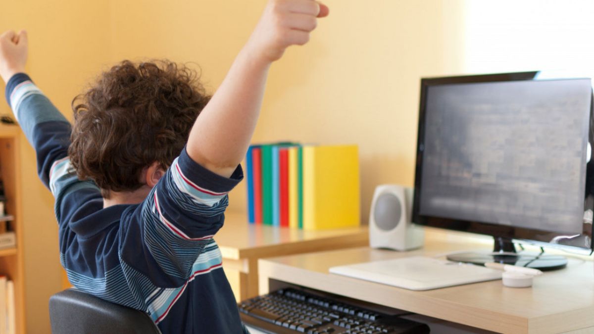 1 қыркүйектен бастап мектептер қашықтан оқытуды жалғастыра ма?