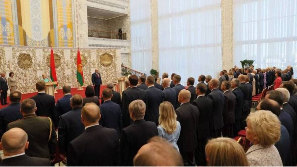 Александр Лукашенко Беларусь президенті қызметіне ресми кірісті