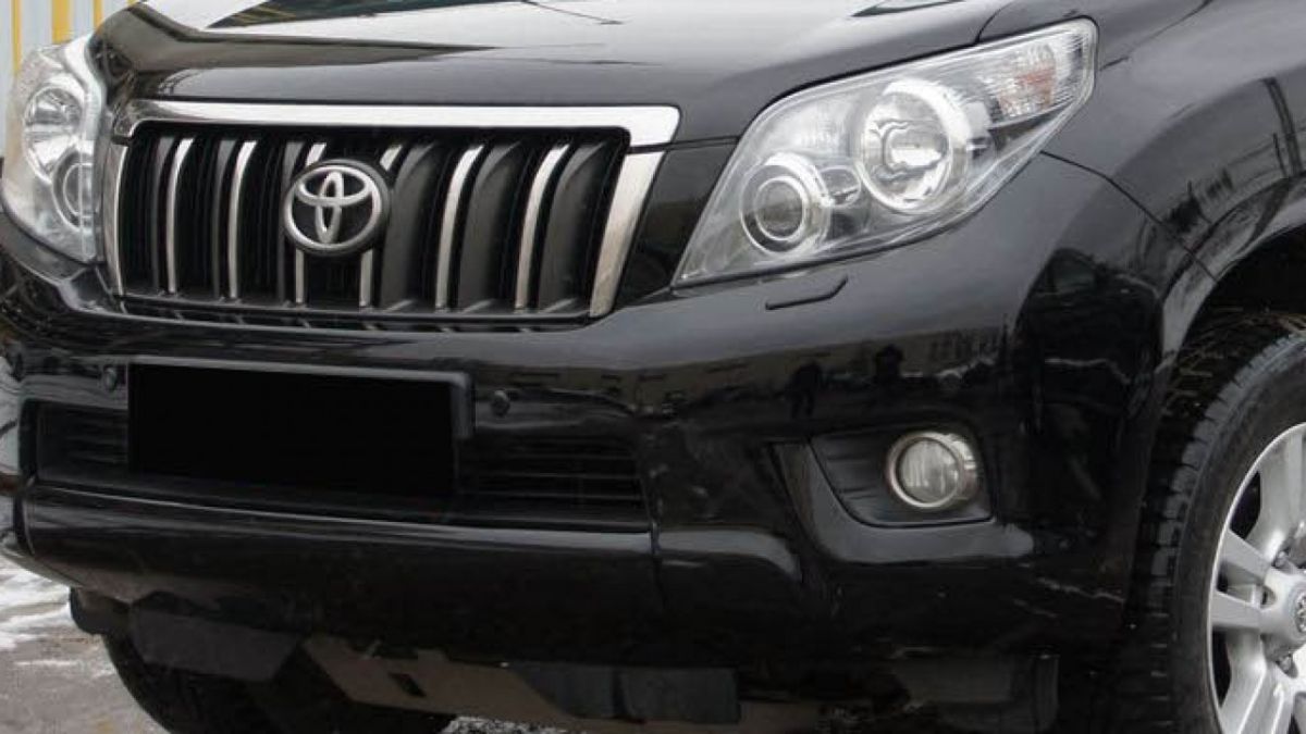 Алматыда Land Cruiser жүргізушісі 9 минут ішінде 12 заң бұзушылық жасады