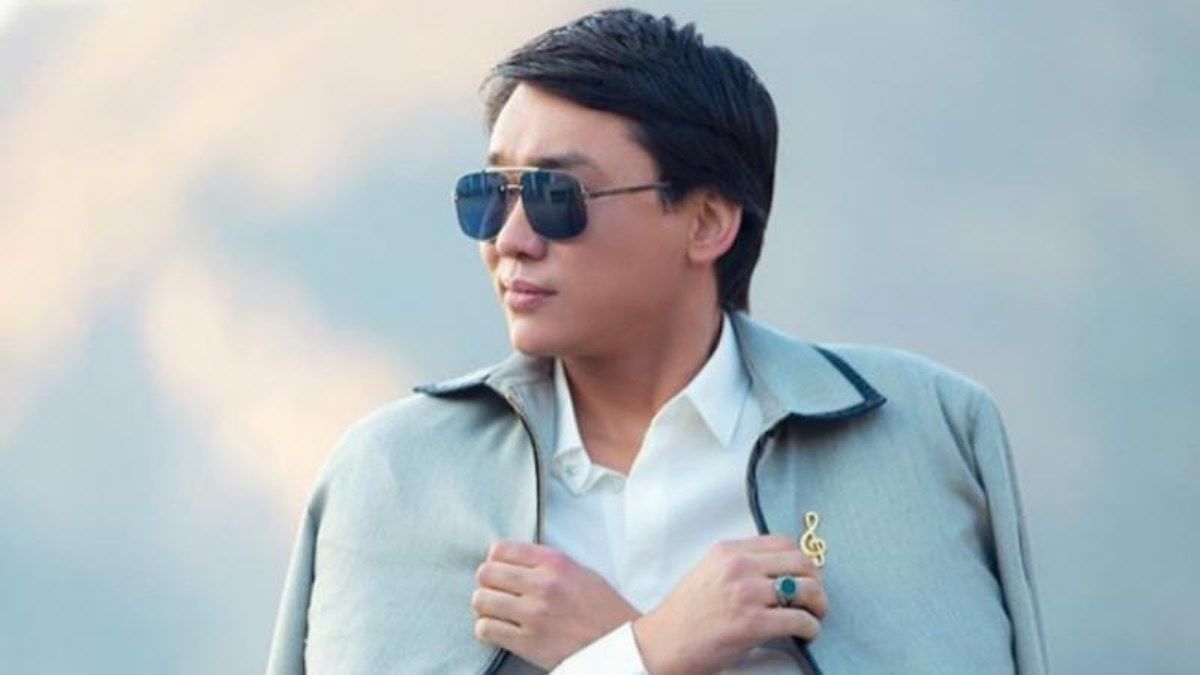 Қайрат Нұртас қонақүйдің күзетшісін ұрып тастапты