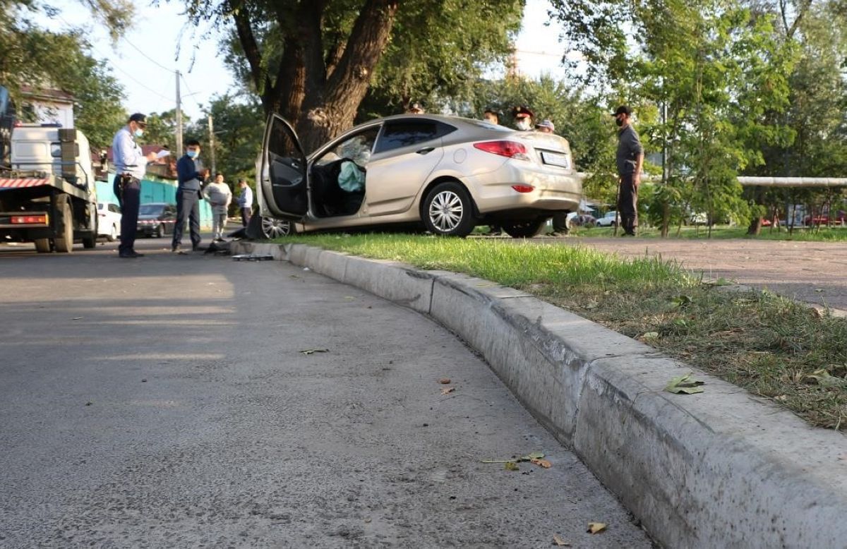 Алматыда жол апатынан бір адам көз жұмды