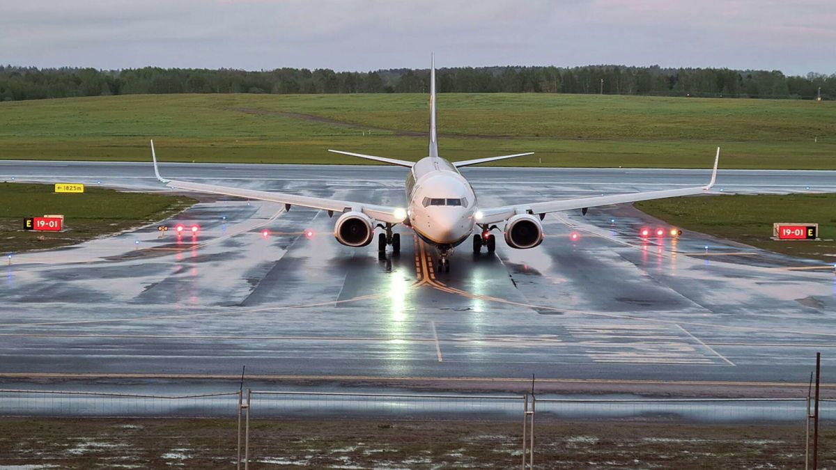 Мереке қарсаңында әлем бойынша бес мыңнан астам рейс тоқтатылды