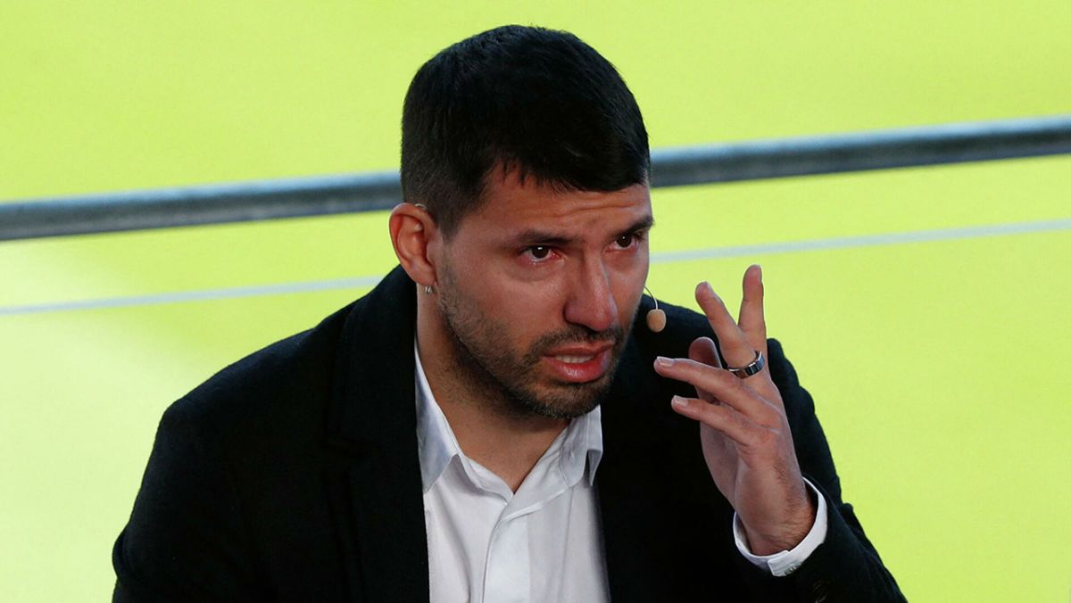 Агуэро cпорттық мансабын аяқтады