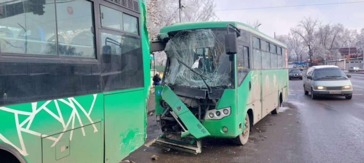 Алматыда екі автобус соқтығысты: зардап шеккендер бар