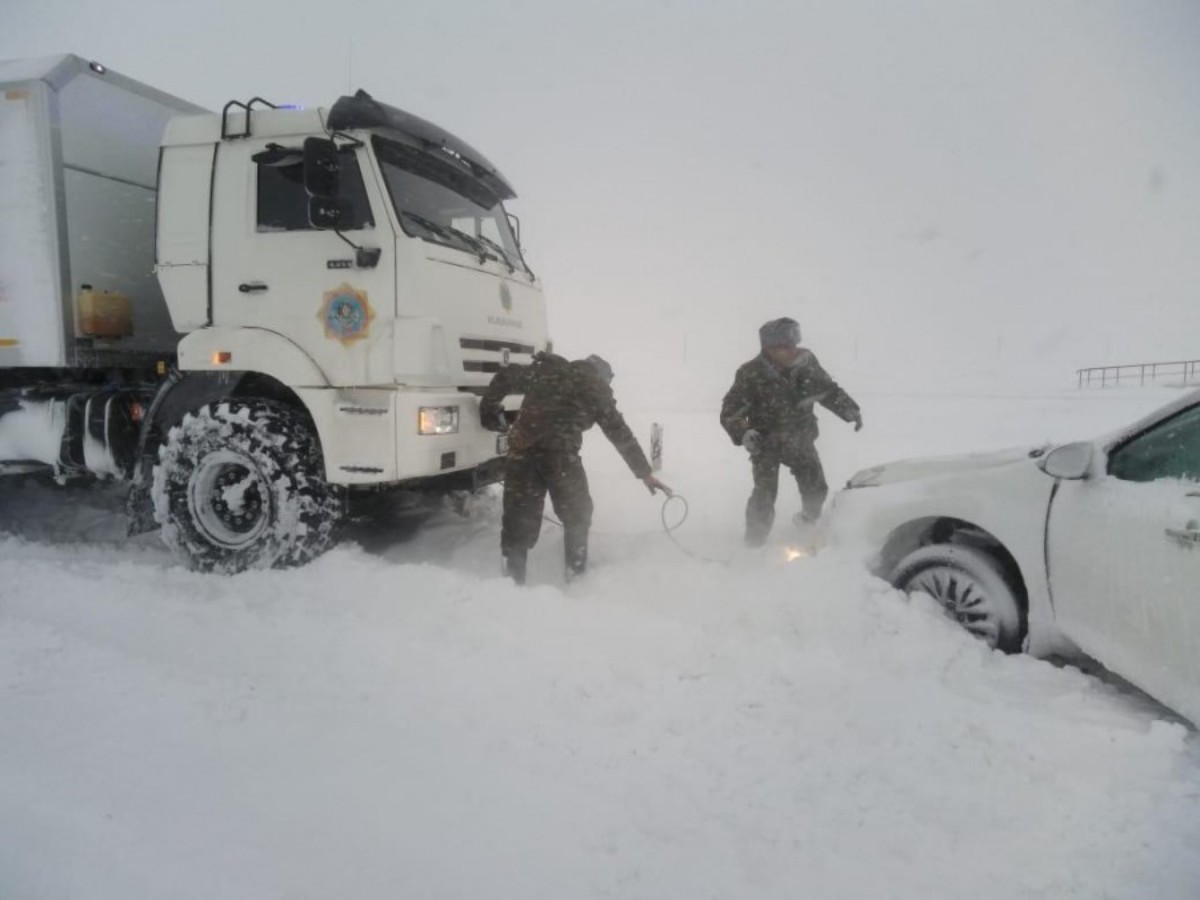 Қазақстанда бүгін де қар жауып, боран соғады