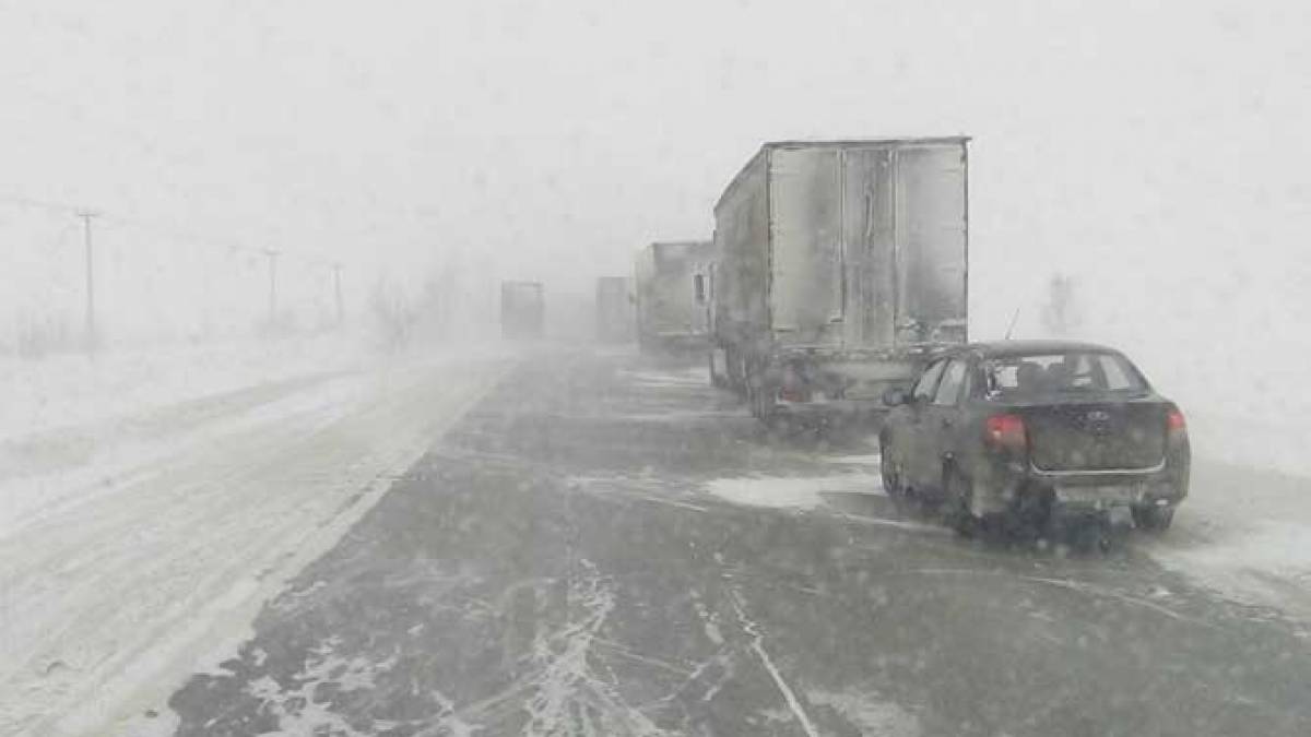 Ауа райына байланысты 5 аймақта жол жабылды