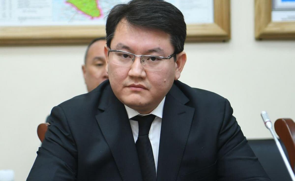 Мәлік Отарбаев Президенттің кеңесшісі болып тағайындалды