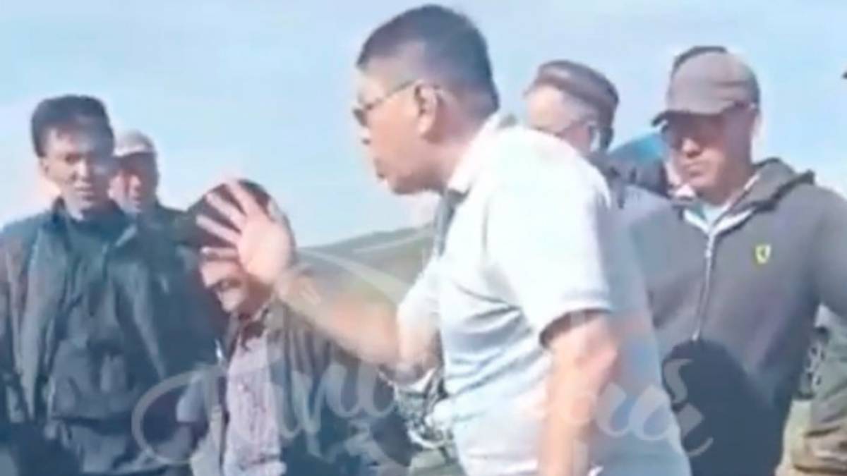Павлодар облысында әкімнің ауыл тұрғындарына дөрекі сөйлеген сәті видеоға түсіп қалды