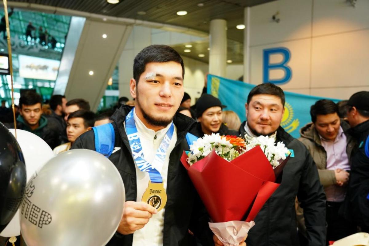 Азия чемпиондарын елордалықтар құшақ жая қарсы алды